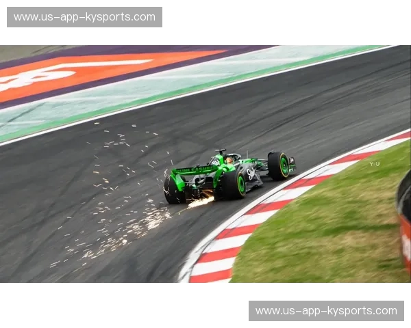 F1赛车精彩回顾——速度与激情的无尽魅力 F1赛车精彩回顾——速度与激情的无尽魅力