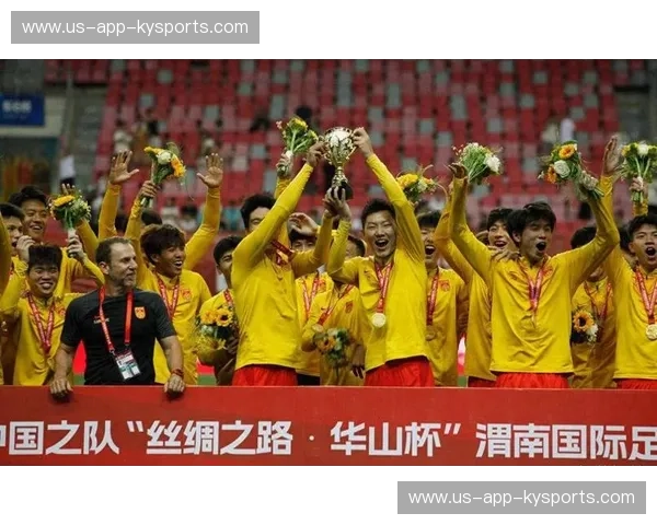 决战亚洲之巅：中国男足的史诗之夜，CCTV直播点燃激情